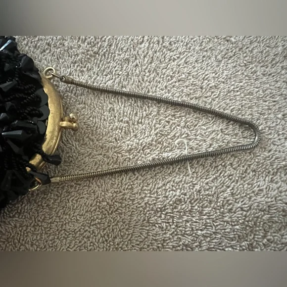 Elegant Vintage Artel Beaded Kiss Lock Purse - Picture 5 of 8